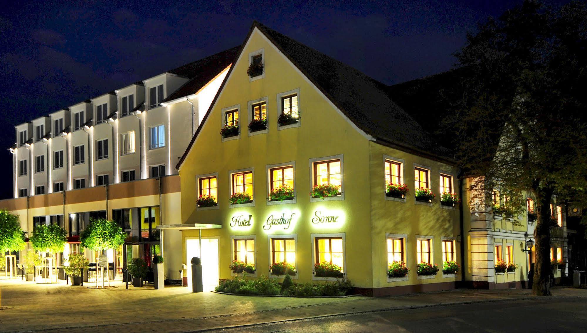 Landhotel Sonne Neuendettelsau Esterno foto